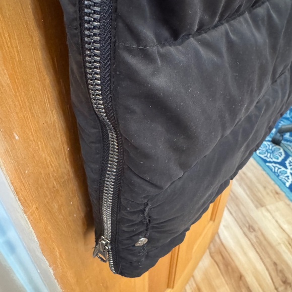 Nordstrom Zella Women’s Black Puffer Vest Hooded Sz XS - Picture 9 of 11